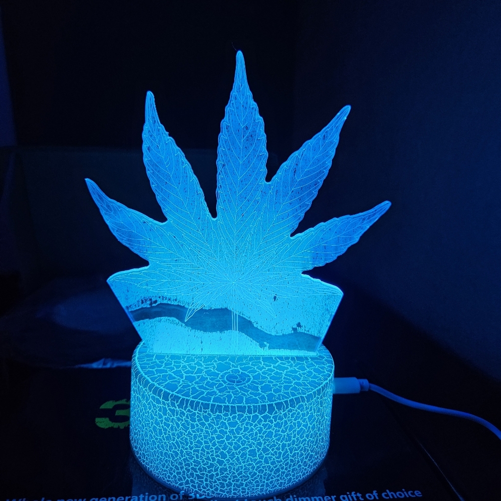 3D Leaf Design Night Light - Picture 1 of 14